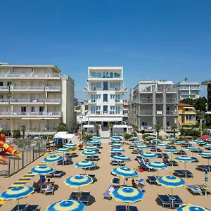 Szálloda Boston 3 Stelle Superior Frontemare, Lido di Jesolo